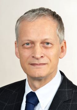 Sentrumslegene lege